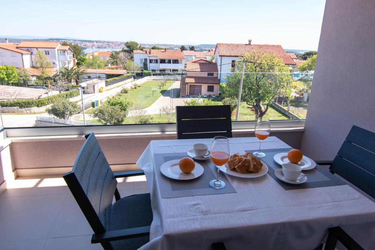 Luxury Apartment Faro With Sea View And Swimming Pool Premantura Exterior foto