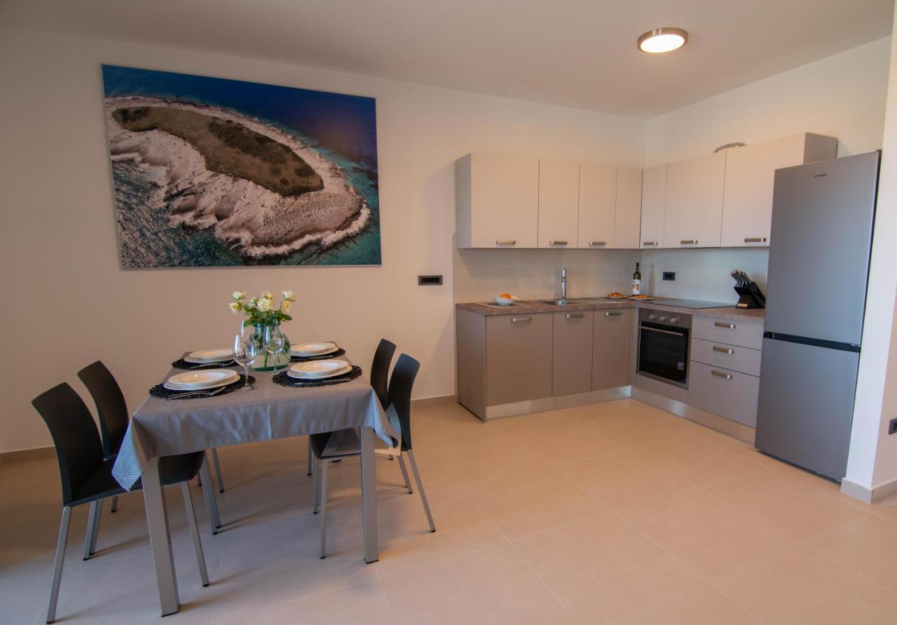 Luxury Apartment Faro With Sea View And Swimming Pool Premantura Exterior foto