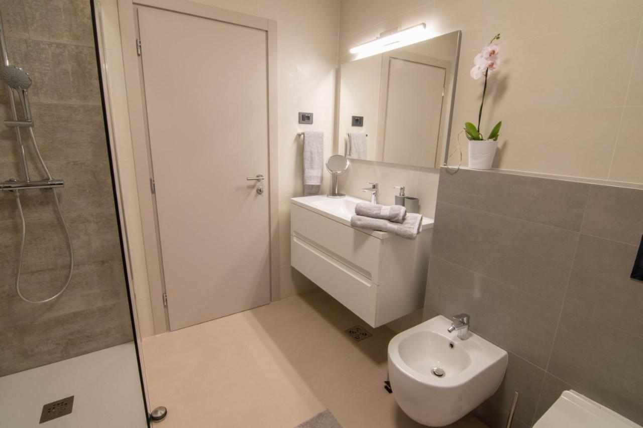 Luxury Apartment Faro With Sea View And Swimming Pool Premantura Exterior foto
